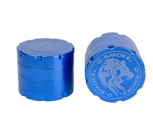 D-SMOKE HQ 4-Parts Grinder Blue incl. Velvet Bag - Waterpijp-bong.nl