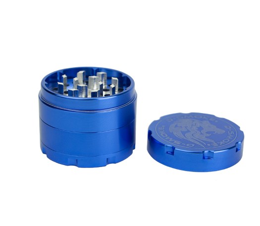 D-SMOKE HQ 4-Parts Grinder Blue incl. Velvet Bag - Waterpijp-bong.nl